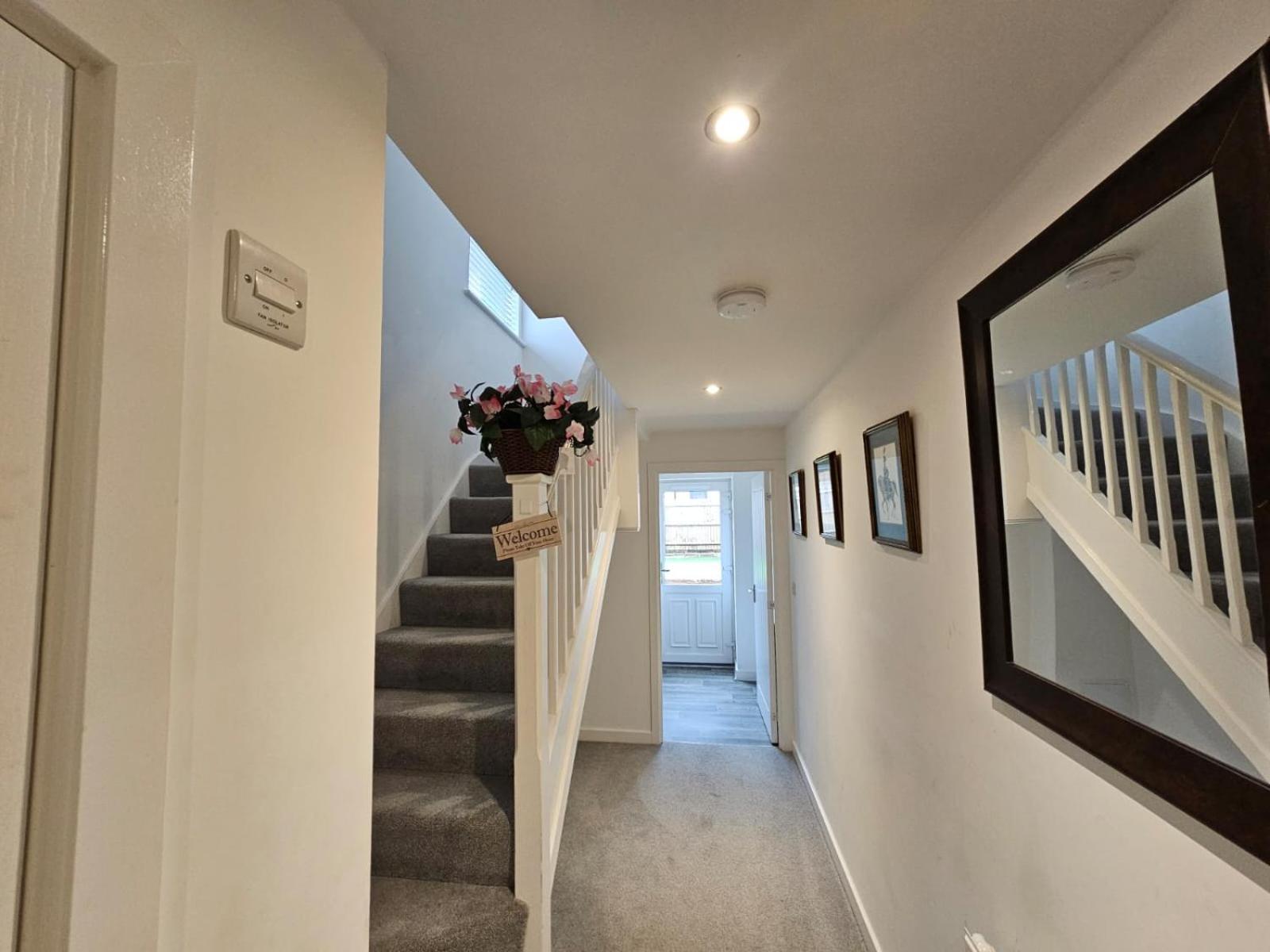 Modern 3 Bedroom Town House Ипсвич Экстерьер фото