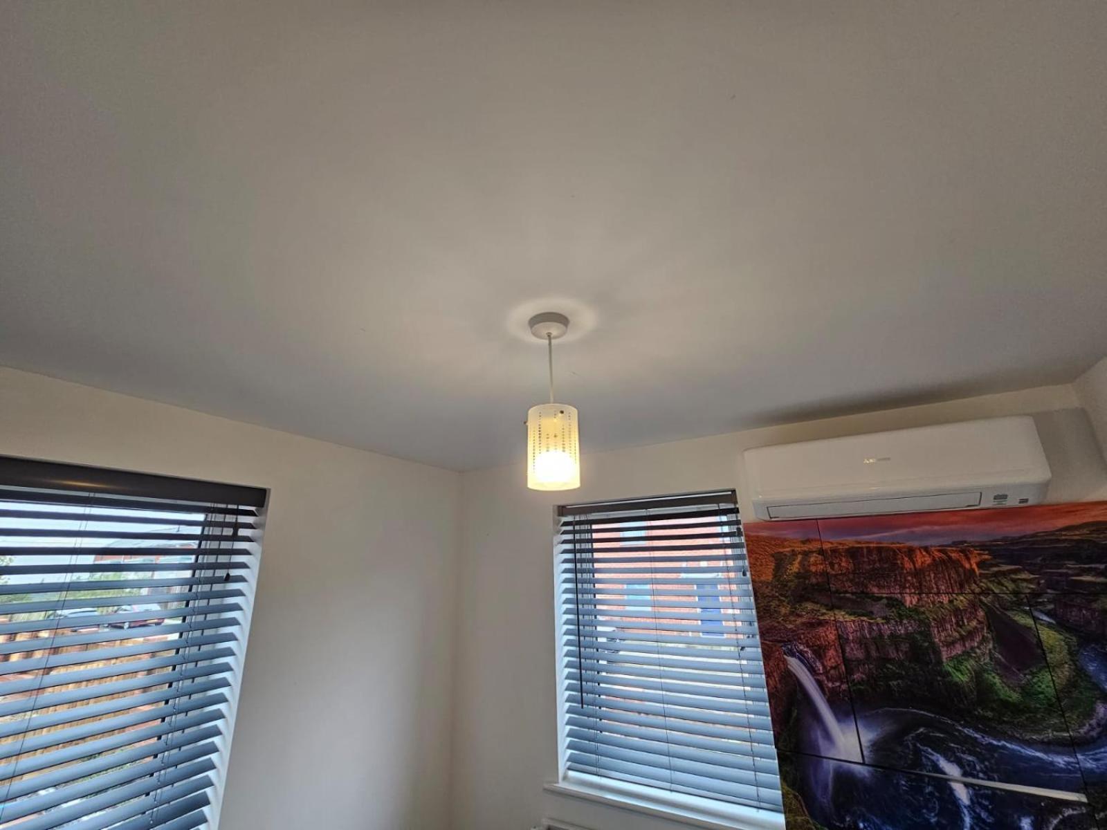 Modern 3 Bedroom Town House Ипсвич Экстерьер фото