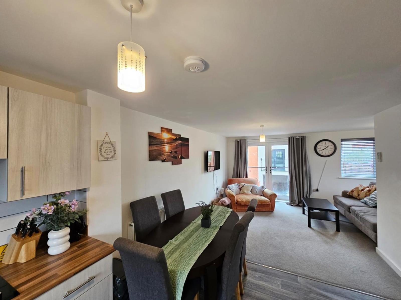 Modern 3 Bedroom Town House Ипсвич Экстерьер фото